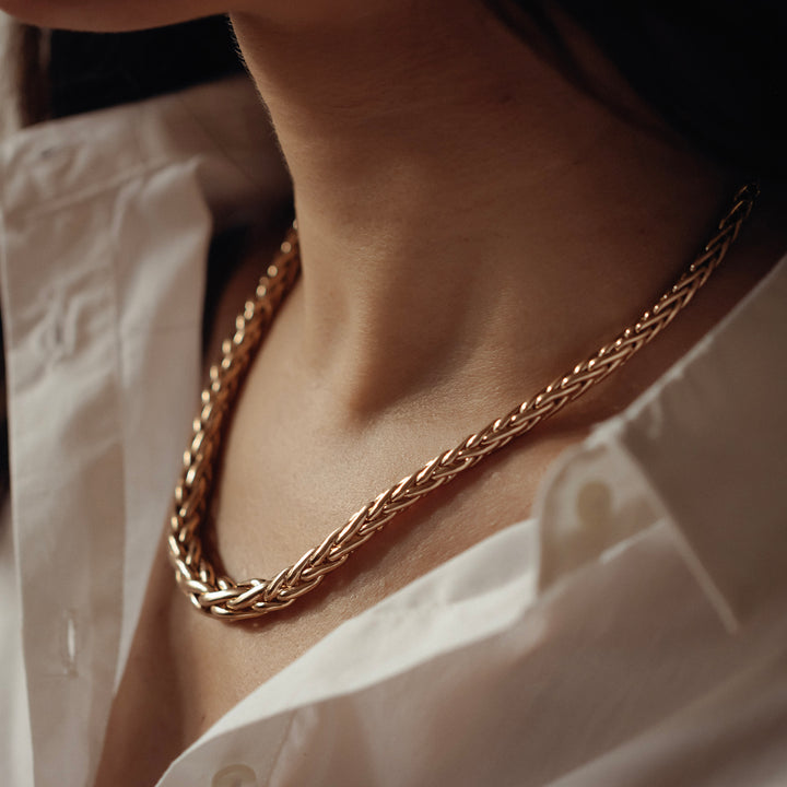 Interwoven Majesty Necklace Luxe