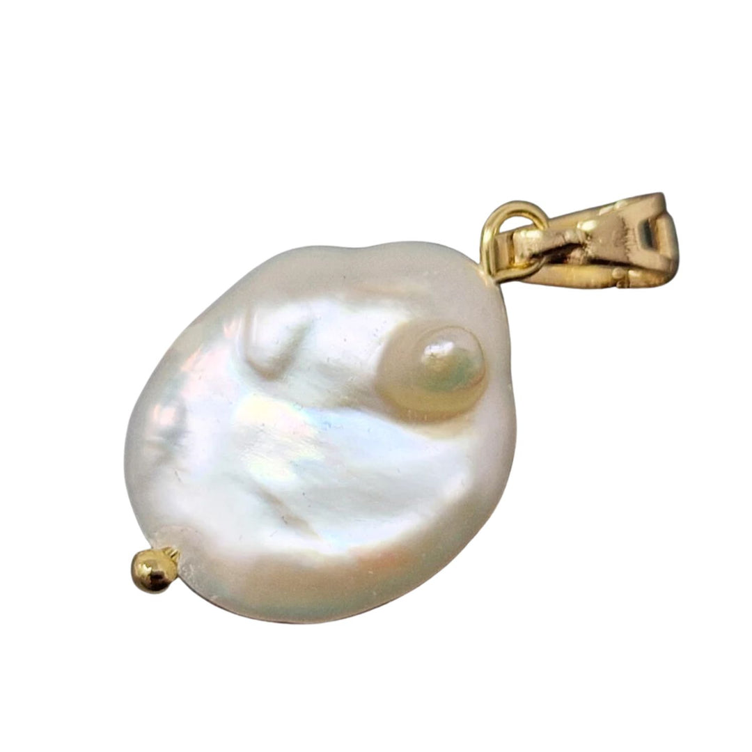18ct Gold Vermeil Irregular Round Pearl Pendant Charm