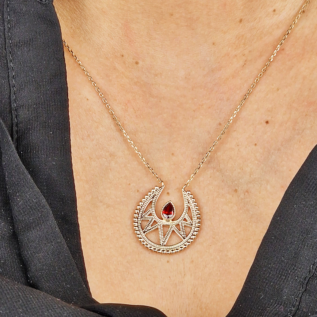 18ct Gold Vermeil Garnet Red Necklace