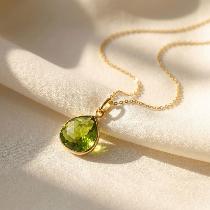 18ct Gold Vermeil Peridot  August Birthstone Shiny Glow Necklace