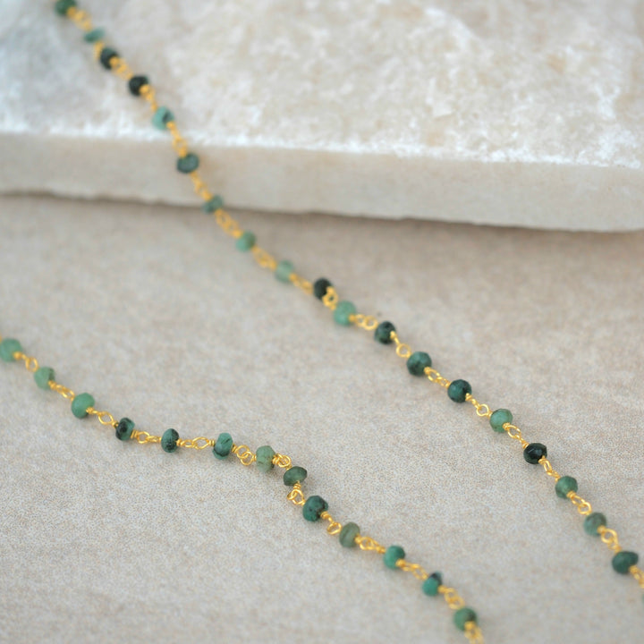 Raw Green Emerald Beaded Delicate Gold Plated Necklace