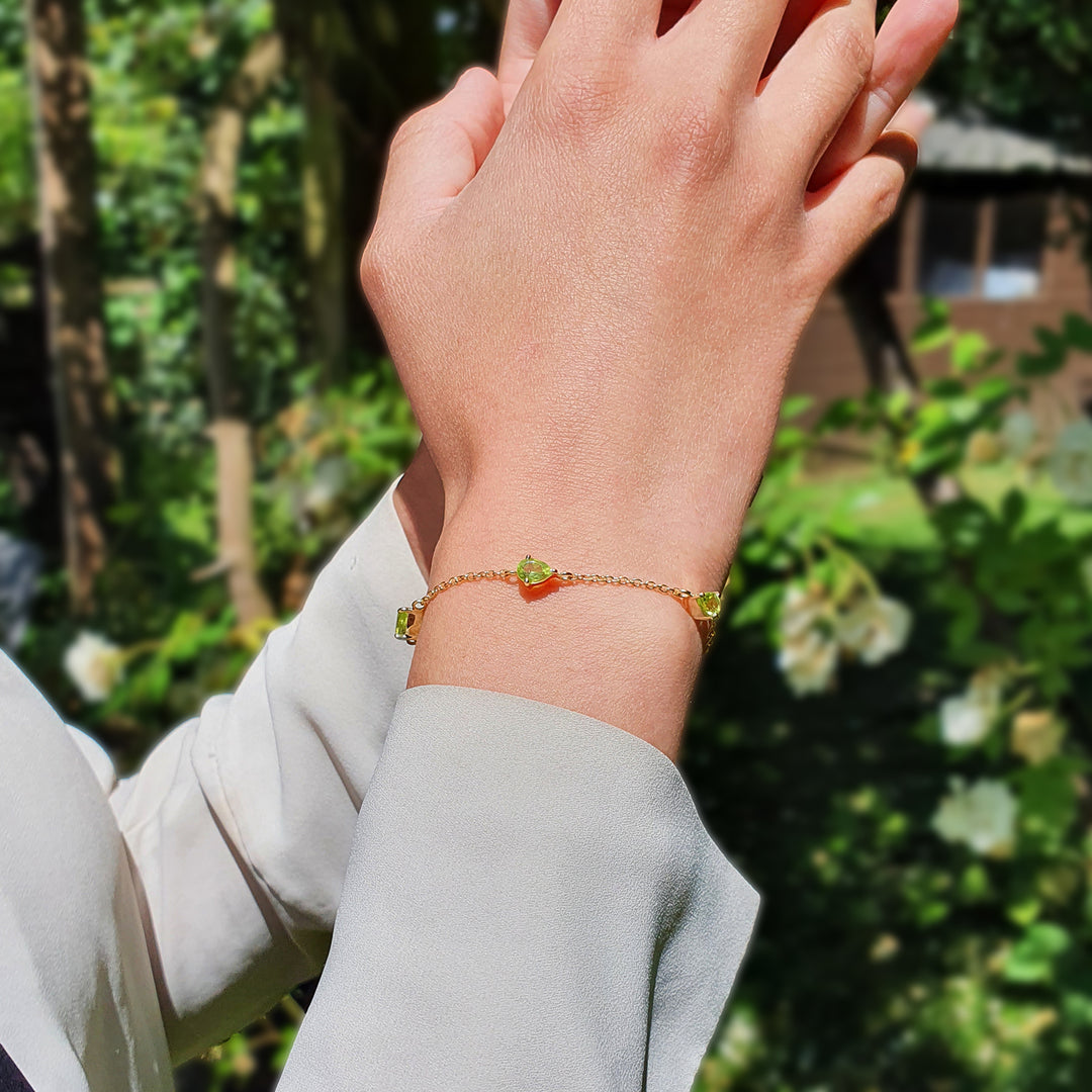 Peridot August Birthstone Minimalist Gold Bracelet