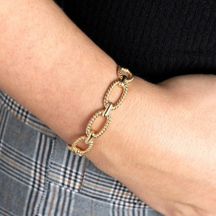 18ct Gold Vermeil Textured Paperclip Link Bracelet